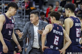 包含CBA常规赛国际比赛日再迎强敌，上海海港临场应变，主帅态度——引发热议，训练强度明显提升的词条